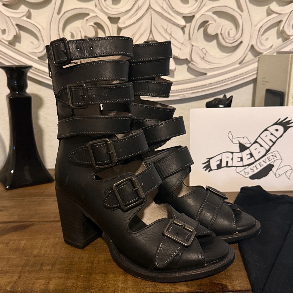 New w/Tag and Box Freebird by Steven Bond Black Leather Heeled Sandal